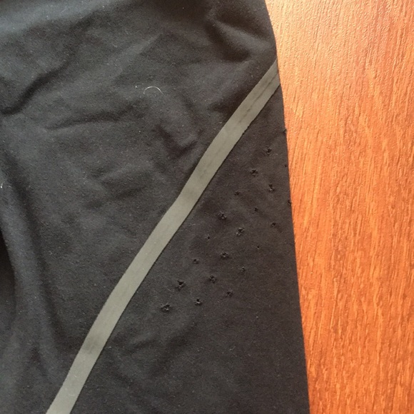 Nike running capris lasercut reflective dry fit - Picture 2 of 4